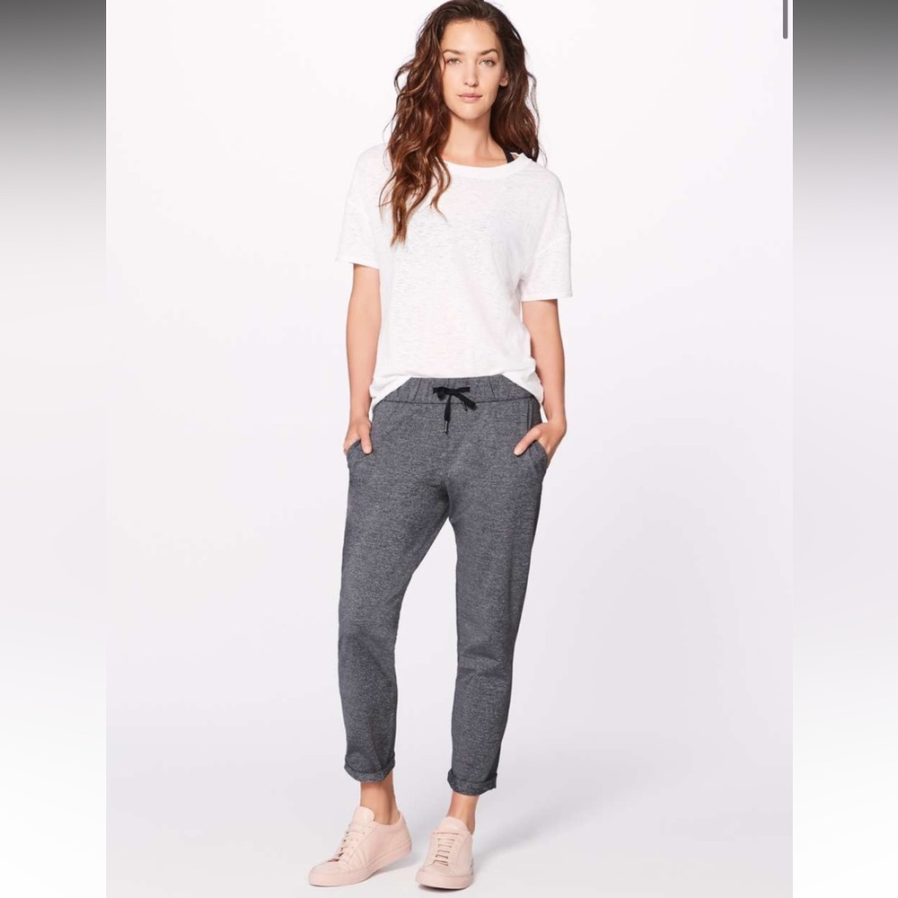 Lululemon On The Fly Pant *28" Heathered Black